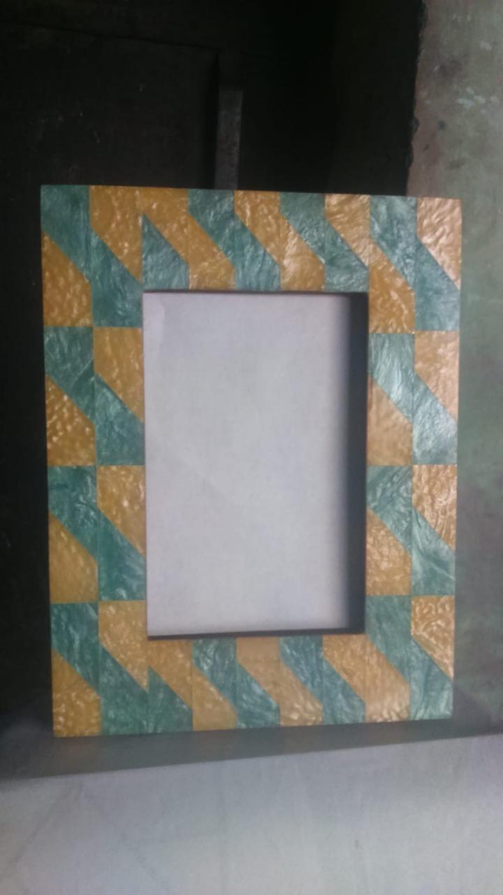 Resin Mop Picture frame